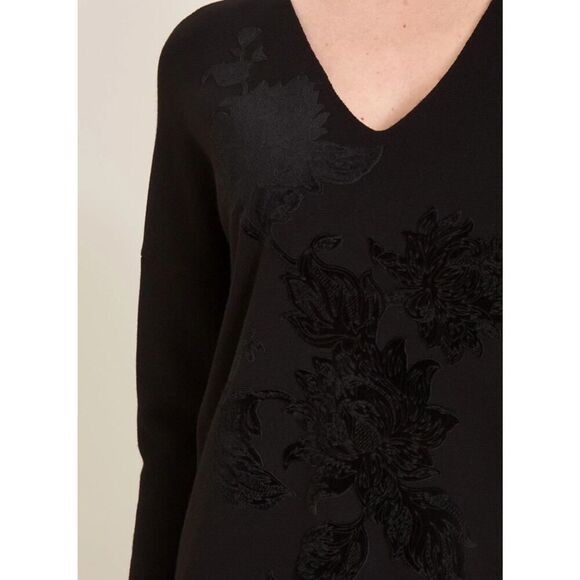 Chico's 2 Velvet-Applique Floral Sweater Large L Long Black V-Neck Tunic Top - Picture 8 of 9